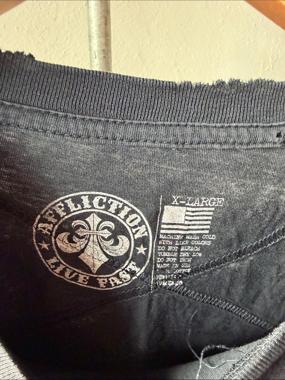 Affliction Skull Y2K Style Shirt Size XL - Picture 2 of 3